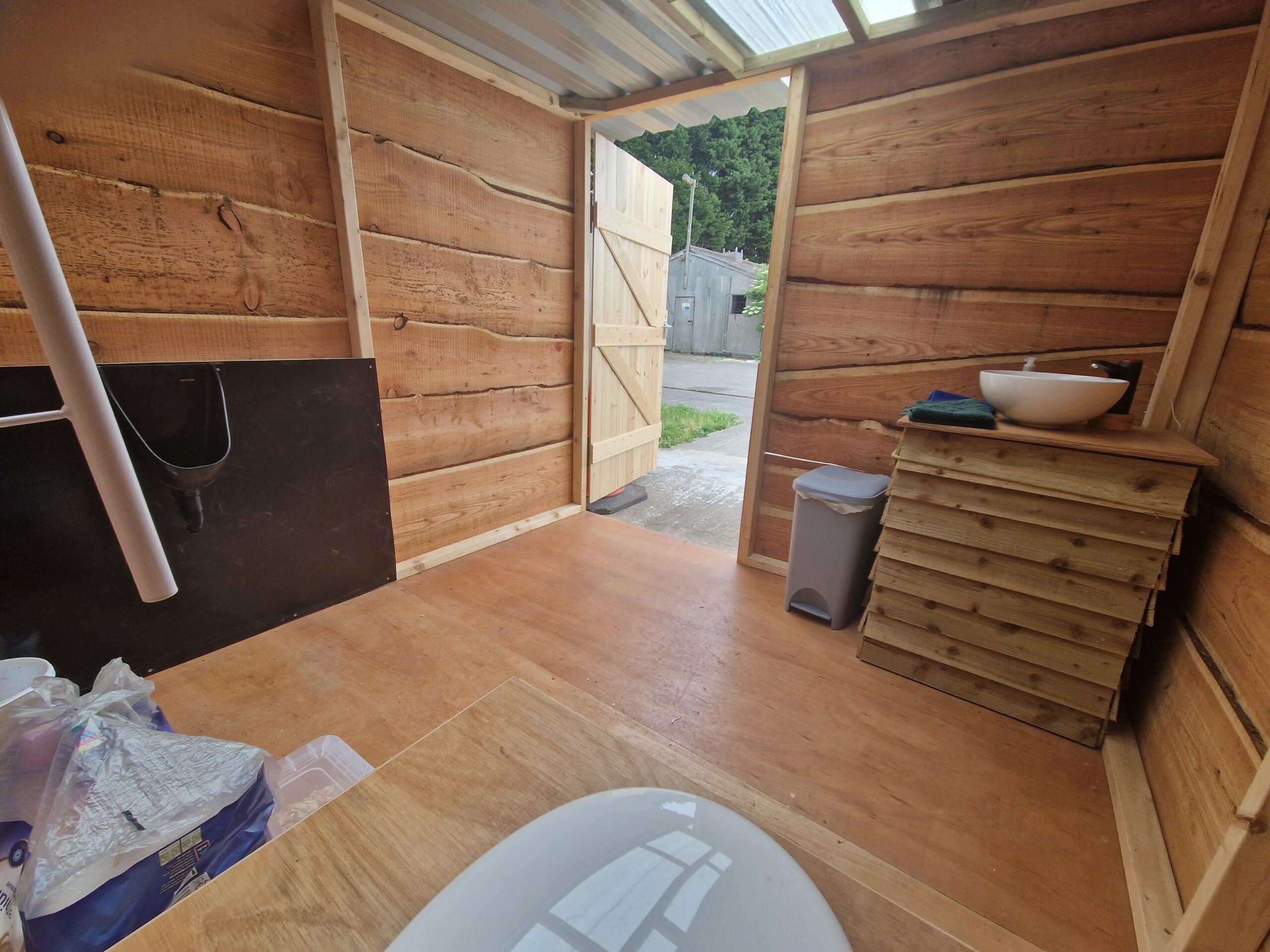 Extra Large Accessible Toilet Including a Sink & Urinal. - Image 4